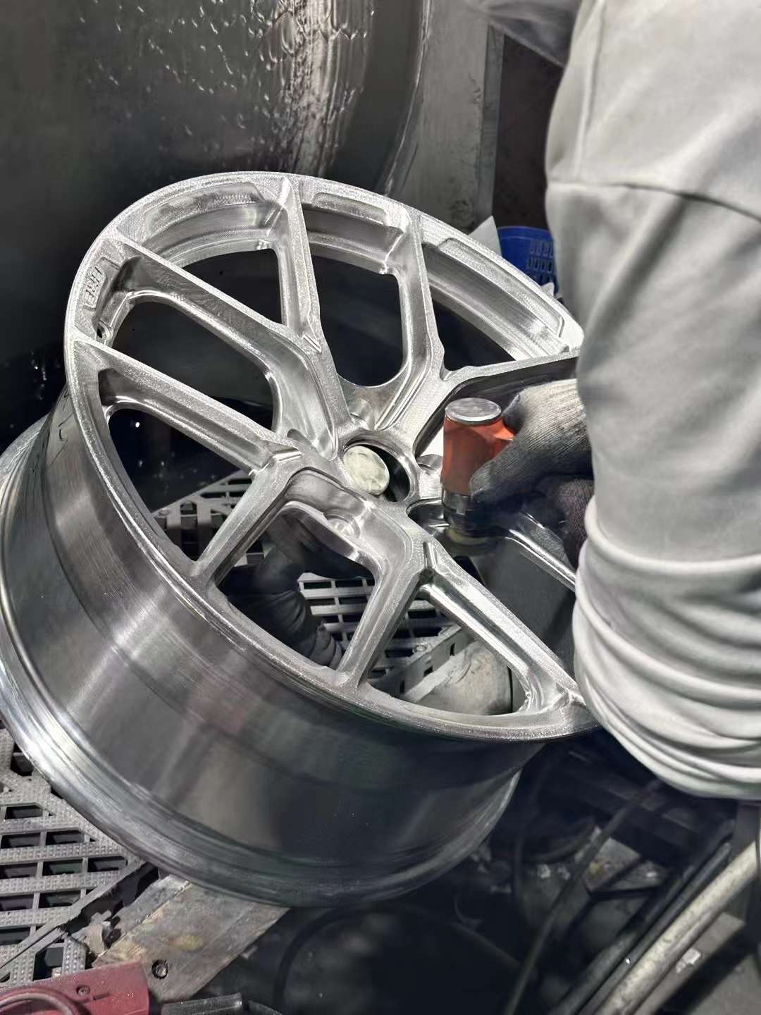 Polishing Antron Flow Formed Wheels